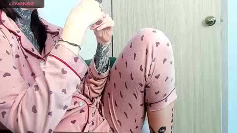 Alis online show from 03-10-25, 05:43