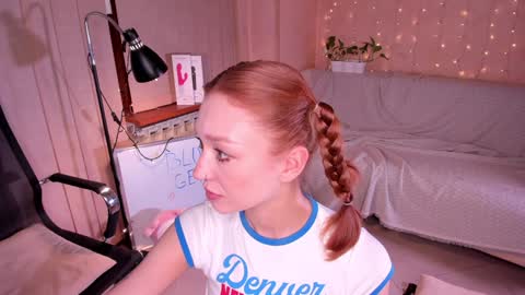 Snapshot of _fieryflash_ chatting on 12-07-24, 02:46 Lola 3 online show from 12-07-24, 02:46