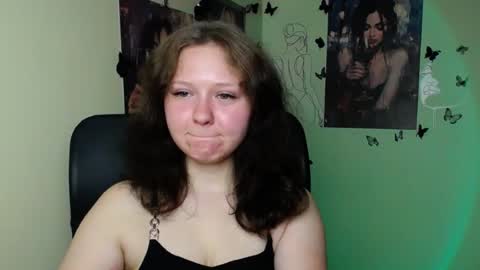 Snapshot of _foxy_lady chatting on 07-04-26, 06:08 Alice online show from 07-04-26, 06:08