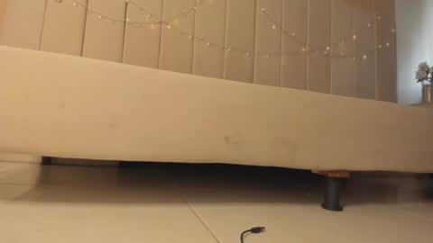 Frida online show from 01-04-25, 07:13