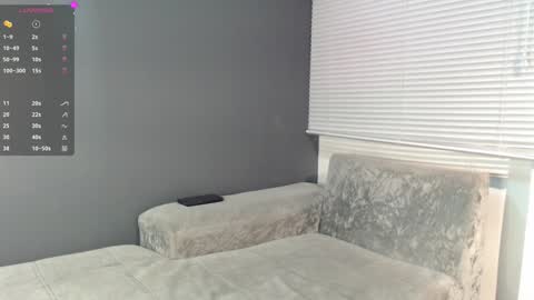 Snapshot of _funny_room_ chatting on 02-06-25, 02:26 Laura Juan online show from 02-06-25, 02:26