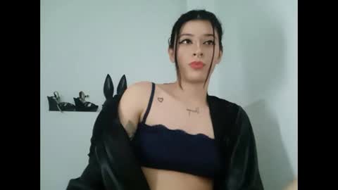 Snapshot of _genesid_dixton chatting on 02-26-25, 04:03 Mia-foster online show from 02-26-25, 04:03