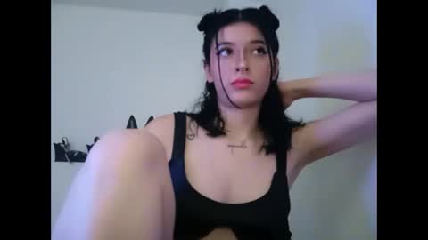 Snapshot of _genesid_dixton chatting on 02-27-25, 07:47 Mia-foster online show from 02-27-25, 07:47