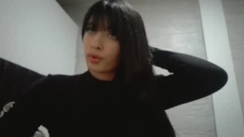 Snapshot of _genesid_dixton chatting on 11-08-25, 02:45 Mia-foster online show from 11-08-25, 02:45