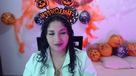 Gia Independent model online show from 10-10-25, 12:53