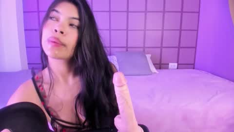 Snapshot of _giamonroe chatting on 11-21-25, 04:27 Gia online show from 11-21-25, 04:27