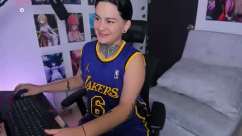 LEEP  online show from 11-17-25, 01:44