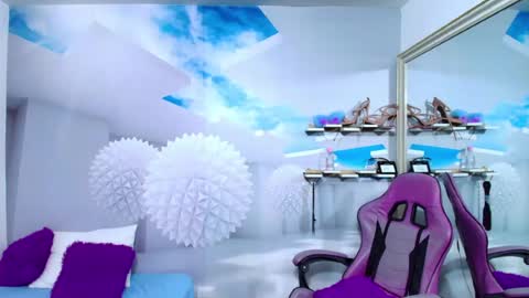 _gold_strawberry_ online show from 05-10-26, 12:27