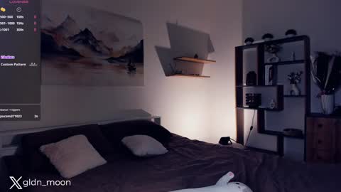Snapshot of _golden_moon_ chatting on 01-21-25, 12:36 Rina online show from 01-21-25, 12:36