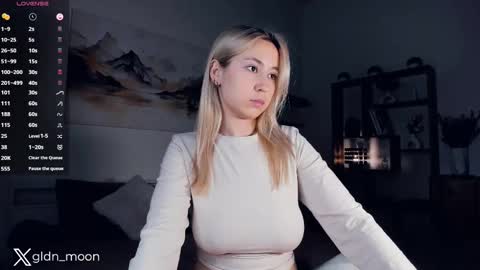 Snapshot of _golden_moon_ chatting on 03-07-25, 07:38 Rina online show from 03-07-25, 07:38