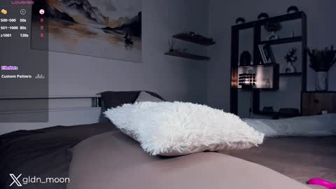 Snapshot of _golden_moon_ chatting on 03-08-25, 04:56 Rina online show from 03-08-25, 04:56
