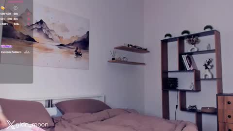 Snapshot of _golden_moon_ chatting on 03-09-25, 02:18 Rina online show from 03-09-25, 02:18