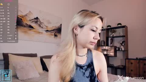 Snapshot of _golden_moon_ chatting on 09-13-25, 11:15 Rina online show from 09-13-25, 11:15