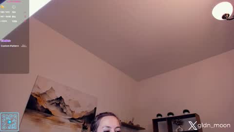 Snapshot of _golden_moon_ chatting on 10-05-25, 09:02 Rina online show from 10-05-25, 09:02