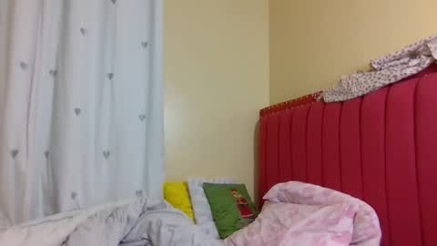 Snapshot of _goldie chatting on 10-20-25, 03:40 Goldie online show from 10-20-25, 03:40