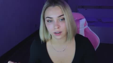 Snapshot of _gravity chatting on 10-17-25, 08:11 _gravity online show from 10-17-25, 08:11