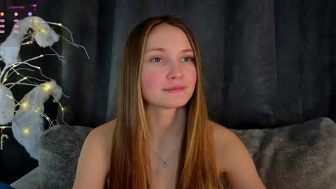 Snapshot of _green_green_ chatting on 01-09-25, 04:19 Milly online show from 01-09-25, 04:19