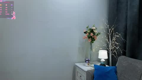 Snapshot of _green_green_ chatting on 02-24-25, 04:05 Milly online show from 02-24-25, 04:05