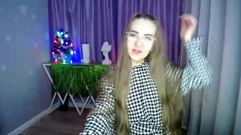 _greybunny_ online show from 12-31-24, 02:47