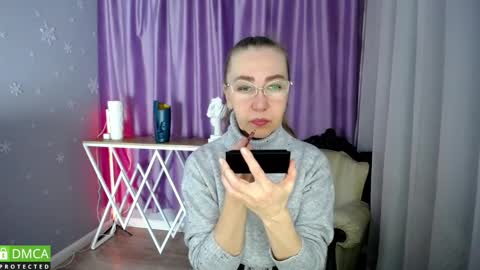 _greybunny_ online show from 01-17-25, 07:41