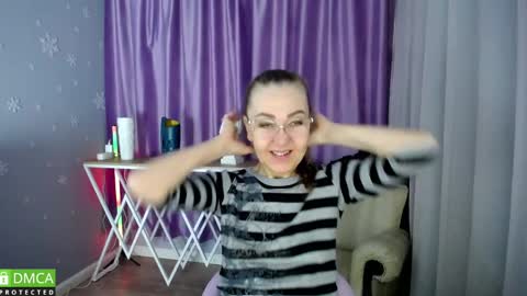 _greybunny_ online show from 03-07-25, 06:13