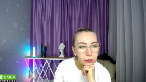 _greybunny_ online show from 09-24-25, 09:23