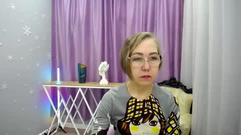 _greybunny_ online show from 11-17-25, 12:00