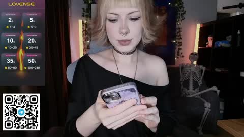 Tori online show from 04-03-26, 06:33