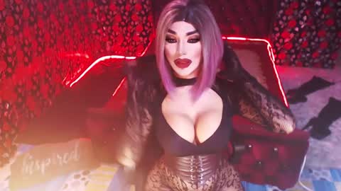 Snapshot of _hailyourqueenx chatting on 12-04-24, 12:41 GoDDess Chloe online show from 12-04-24, 12:41