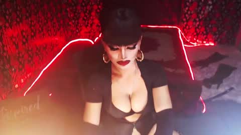 Snapshot of _hailyourqueenx chatting on 12-22-24, 04:17 GoDDess Chloe online show from 12-22-24, 04:17