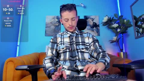 Snapshot of _hairybeard_ chatting on 01-04-25, 04:33 Mathews online show from 01-04-25, 04:33