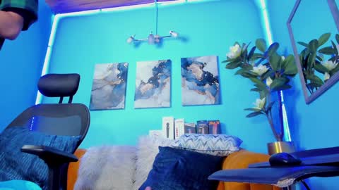 Snapshot of _hairybeard_ chatting on 01-28-25, 02:21 Mathews online show from 01-28-25, 02:21