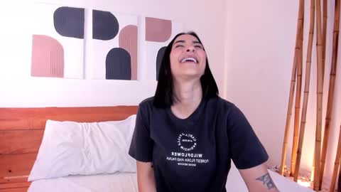 Hanna johnson online show from 01-03-25, 05:28