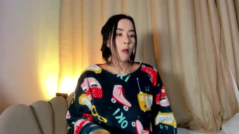 Hanna johnson online show from 10-22-25, 02:56