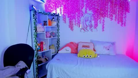 Hanna Botero online show from 03-24-26, 06:57