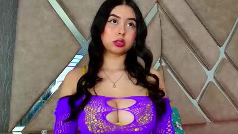 Snapshot of _hannahst chatting on 11-21-25, 02:32 _hannahst online show from 11-21-25, 02:32