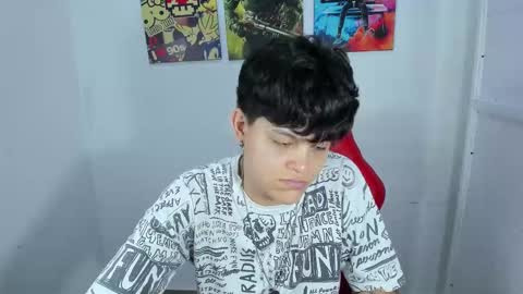 Snapshot of _ian_sweet chatting on 11-26-25, 10:33 ian online show from 11-26-25, 10:33