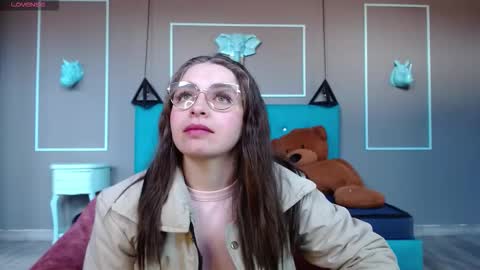 Isa online show from 09-17-25, 12:07