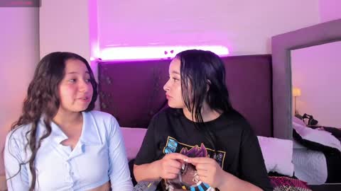 Snapshot of _isabella_2 chatting on 01-03-25, 04:37 Isa online show from 01-03-25, 04:37