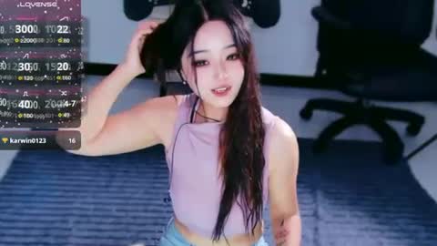 Snapshot of _iuiu_ chatting on 07-18-26, 03:49 UU online show from 07-18-26, 03:49