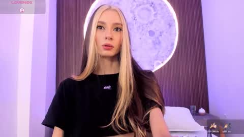 Snapshot of _ivanna_volk chatting on 02-27-26, 04:56 Ivanna online show from 02-27-26, 04:56