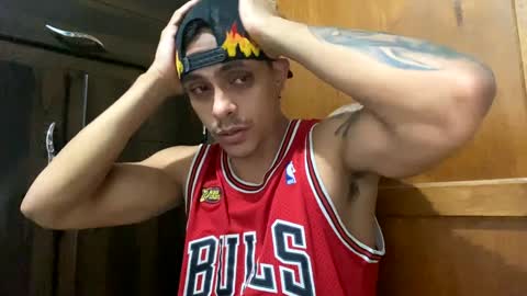 Snapshot of _jahtuzi_ chatting on 01-01-25, 12:00 JACKTUZZI instagram online show from 01-01-25, 12:00