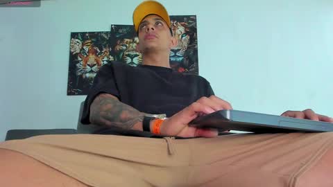 Snapshot of _jahtuzi_ chatting on 02-23-25, 03:51 JACKTUZZI instagram online show from 02-23-25, 03:51