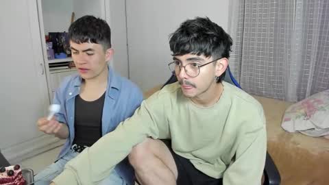 Snapshot of _jamesboy chatting on 09-29-25, 12:05 James online show from 09-29-25, 12:05