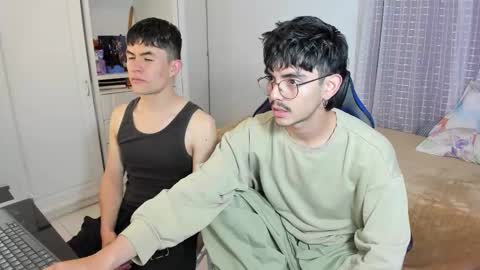 Snapshot of _jamesboy chatting on 09-29-25, 11:20 James online show from 09-29-25, 11:20