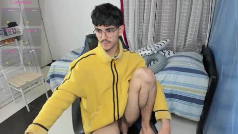 Snapshot of _jamesboy chatting on 12-15-25, 03:11 James online show from 12-15-25, 03:11