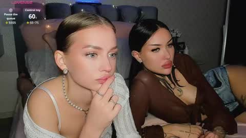 Snapshot of _jesslei_ chatting on 05-31-26, 10:55 Jess blond and Leila brunette online show from 05-31-26, 10:55