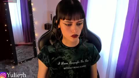 Snapshot of _jessy_moon_ chatting on 05-01-26, 10:14 ... online show from 05-01-26, 10:14