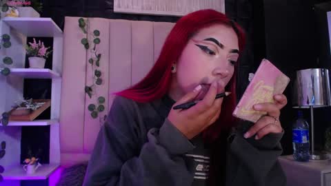 Mia online show from 02-05-25, 04:58