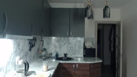 Joni online show from 02-25-25, 06:47